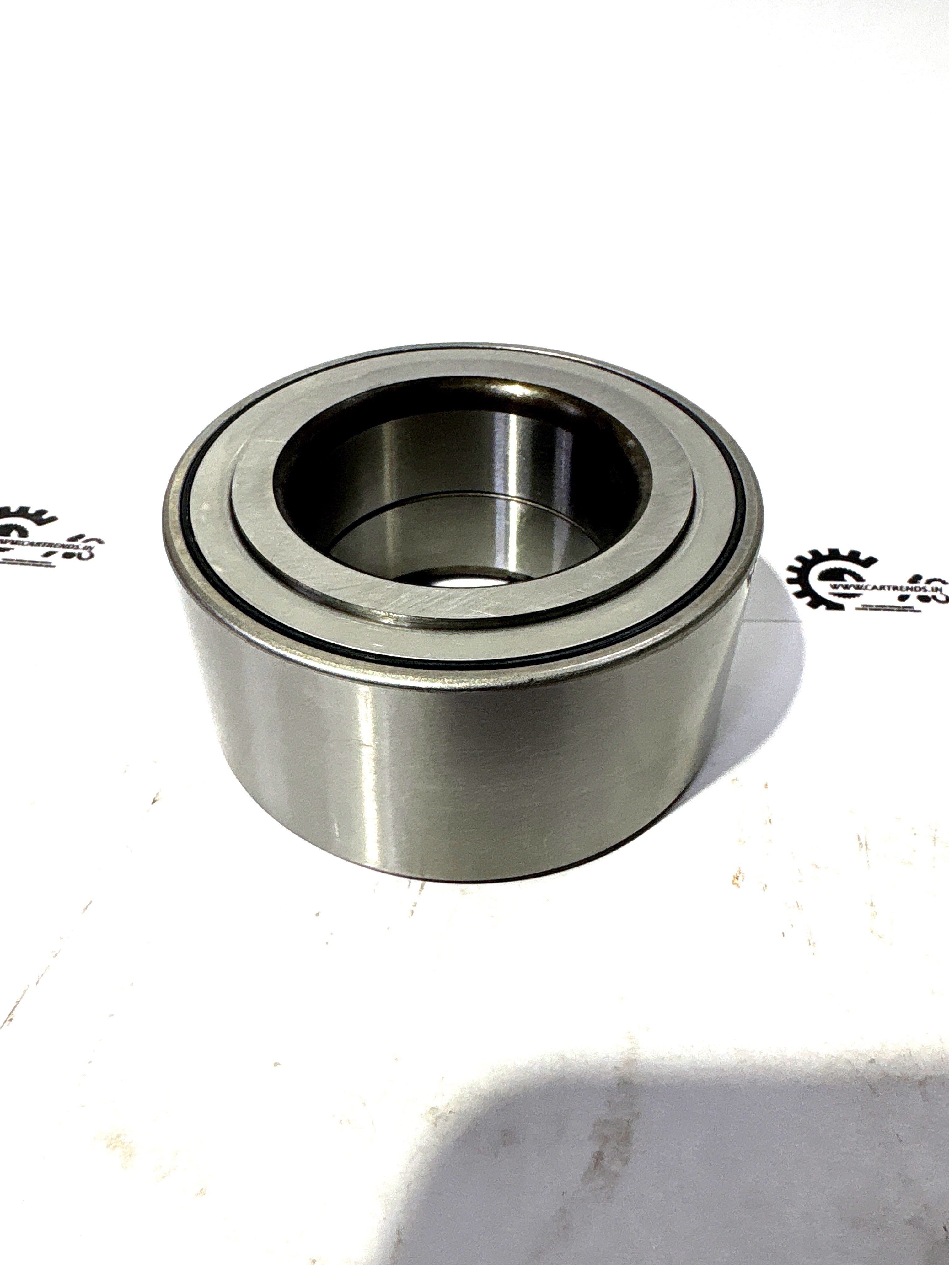HONDA BRG ASSY.FR HUB 44300T24T11 44300T24T11 - Left view