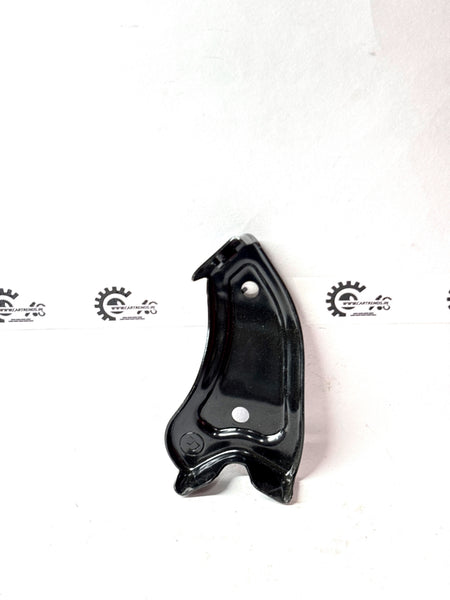 CarTrends Bracket Beat Front Right Lower      J95967345 J95967345 - Left view