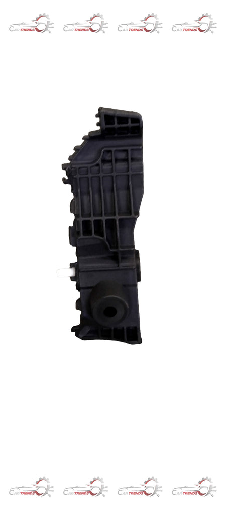 CarTrends front bumper bracket for Creta type 1, right side, spare parts image showing the sturdy metal mounting bracket.