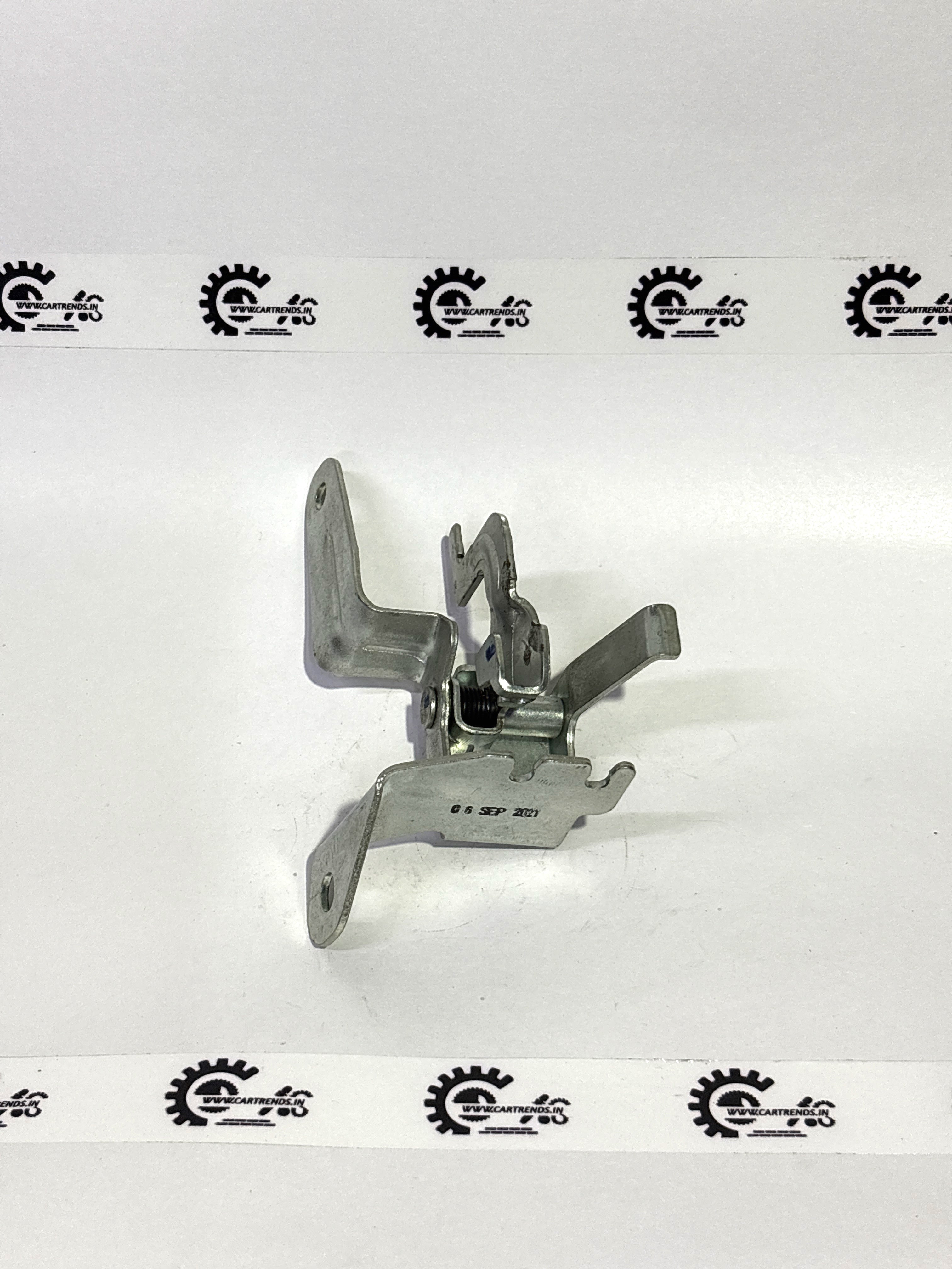 HONDA OPENER ASSY.FUEL 74882TE7K01 74882TE7K01 - Left view