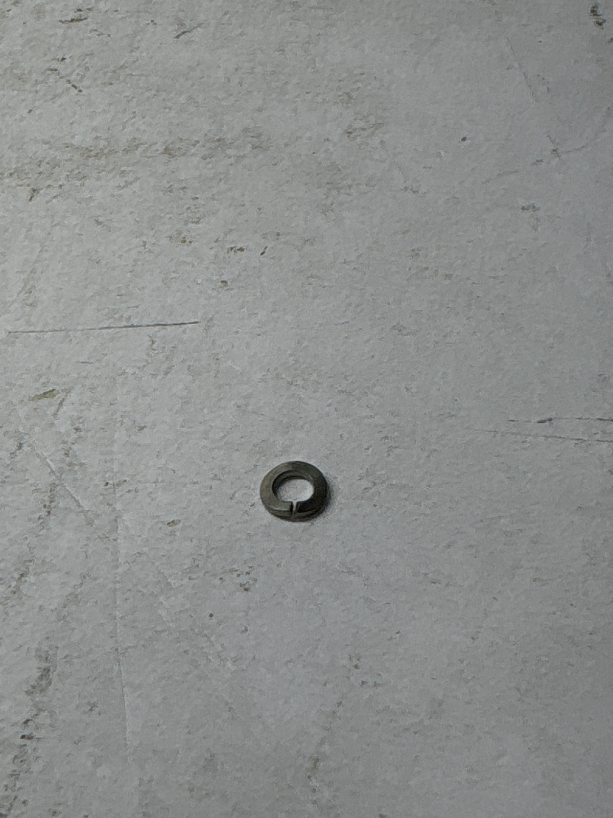 GENERAL MOTORS SPRING WASHER TAVERA T97598122 T97598122 - Left view