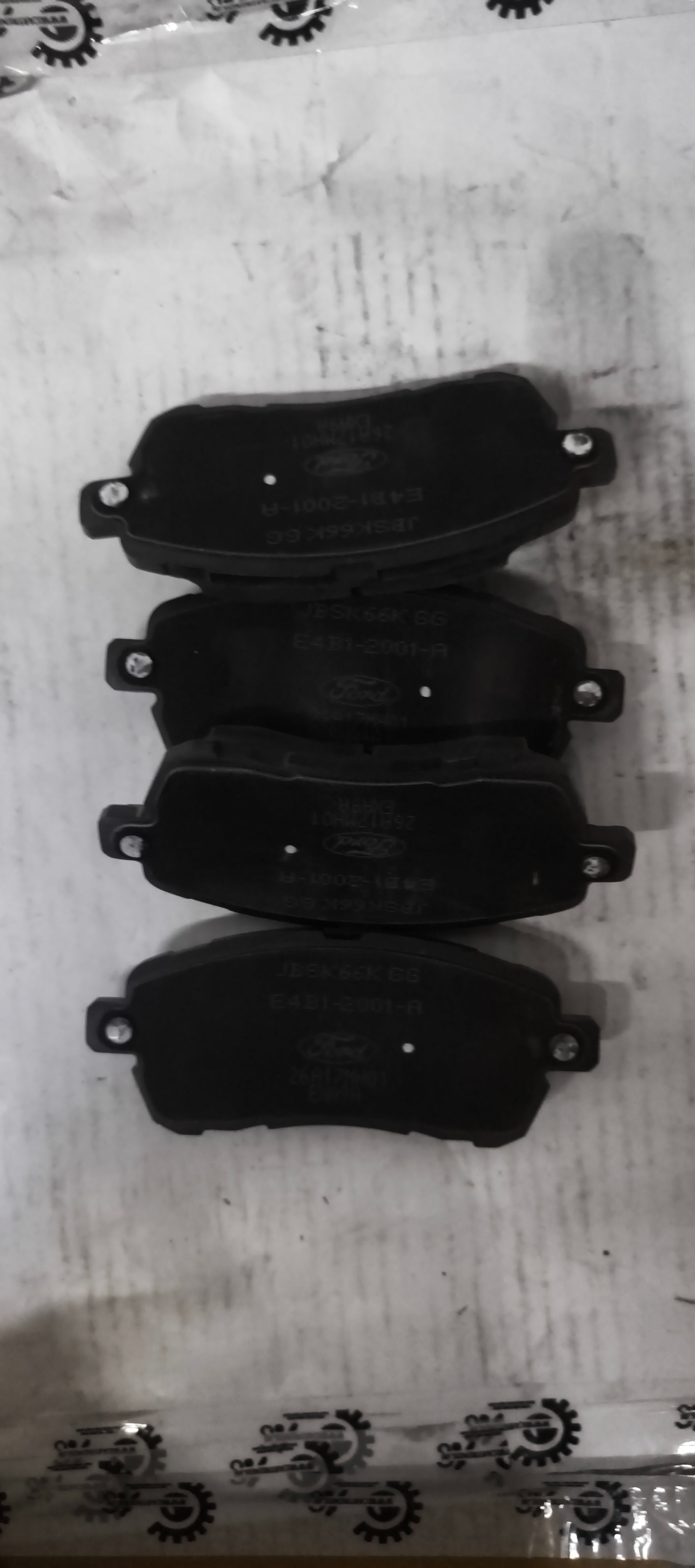 CarTrends BRAKE PAD FIGO ASPIRE FRONT  E4BZ2001A E4BZ2001A - Left view