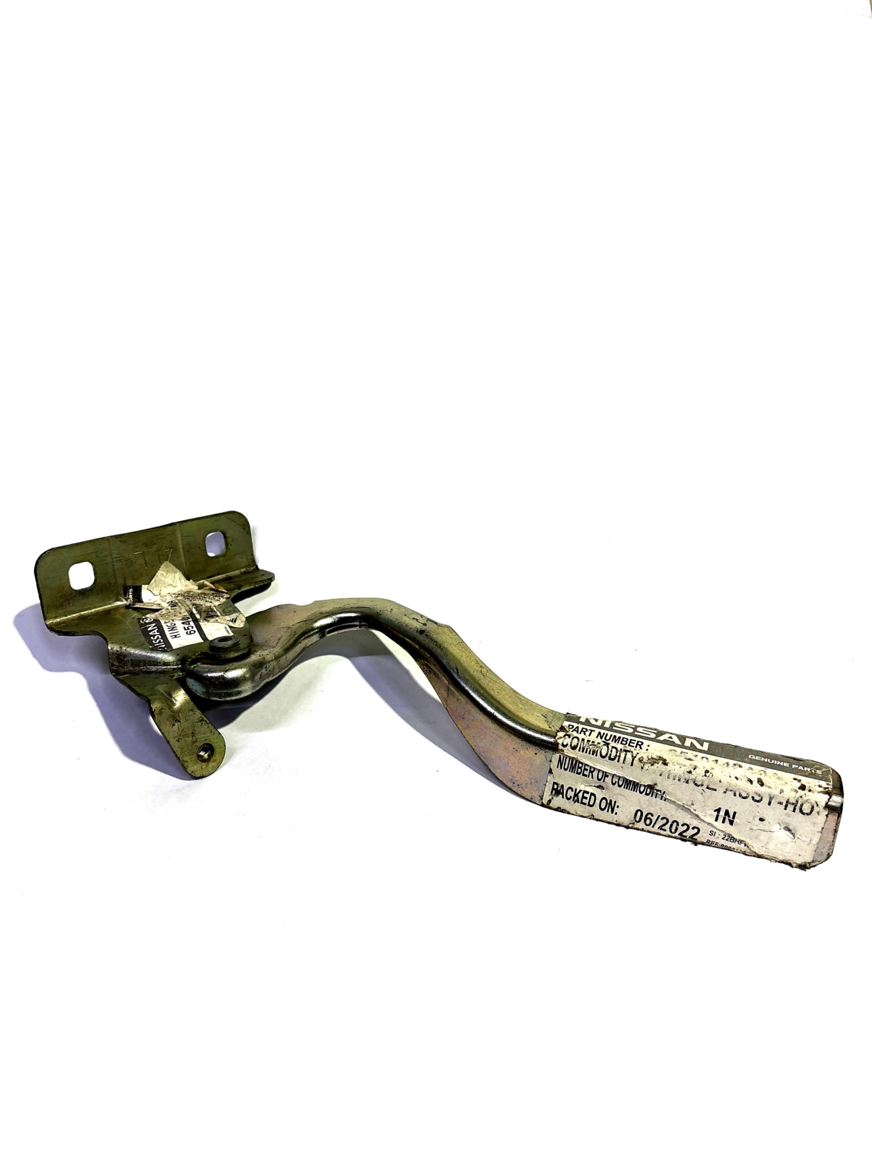 CarTrends Nissan Datsun Go Bonet Hinge Lh 654014LA0A 654014LA0A - Left view