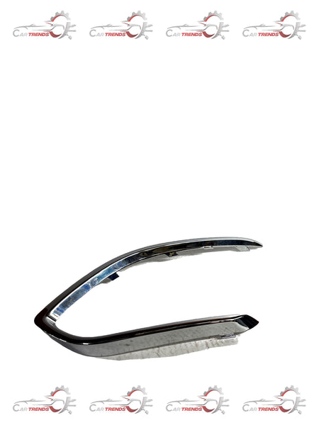 CarTrends J95080066  Fog Lamp Insert Chrome Beat Left Side J95080066 - Left view