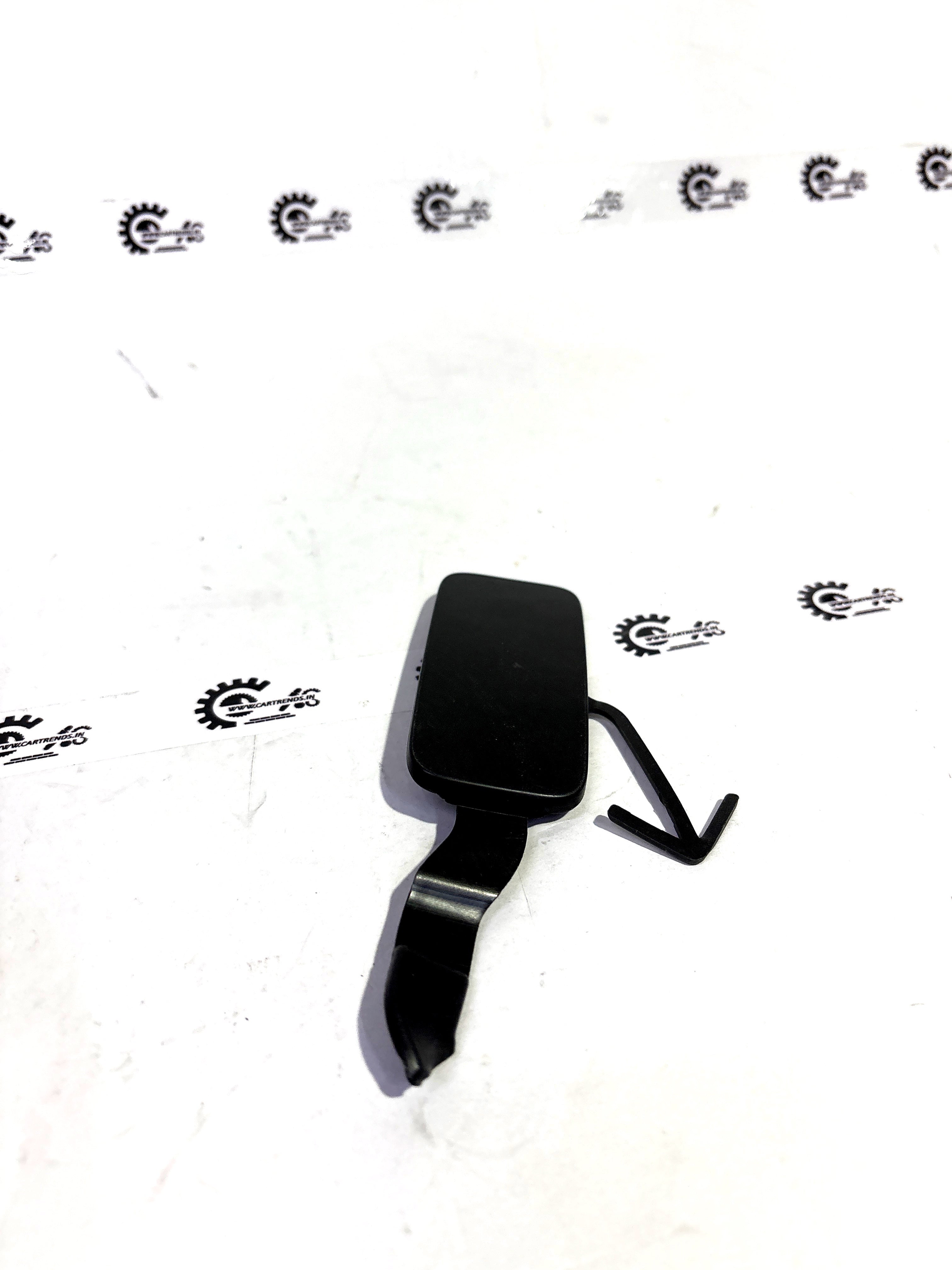 HONDA COVER.FR TOWING HOOK 71106T00T50ZA 71106T00T50ZA - Left view