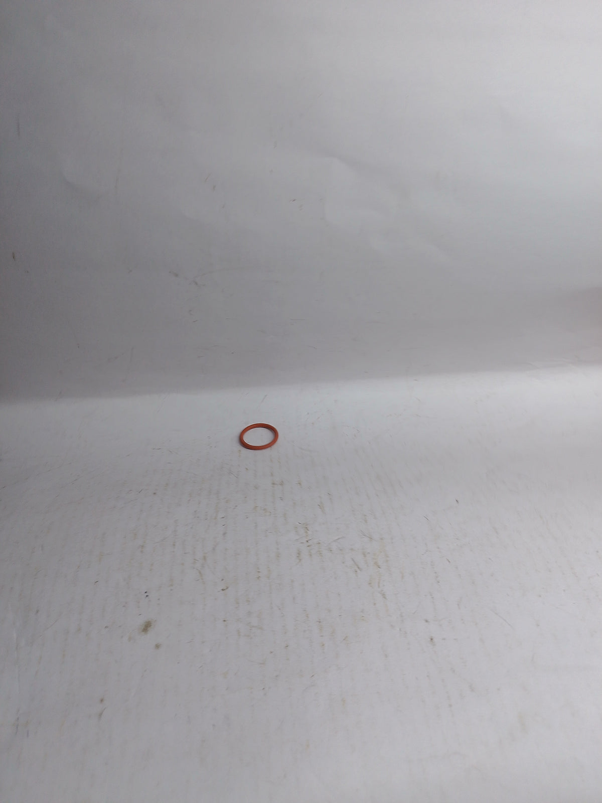 GENERAL MOTORS CENTER BOLT GASKET TAVERA T97319136 T97319136 - Left view