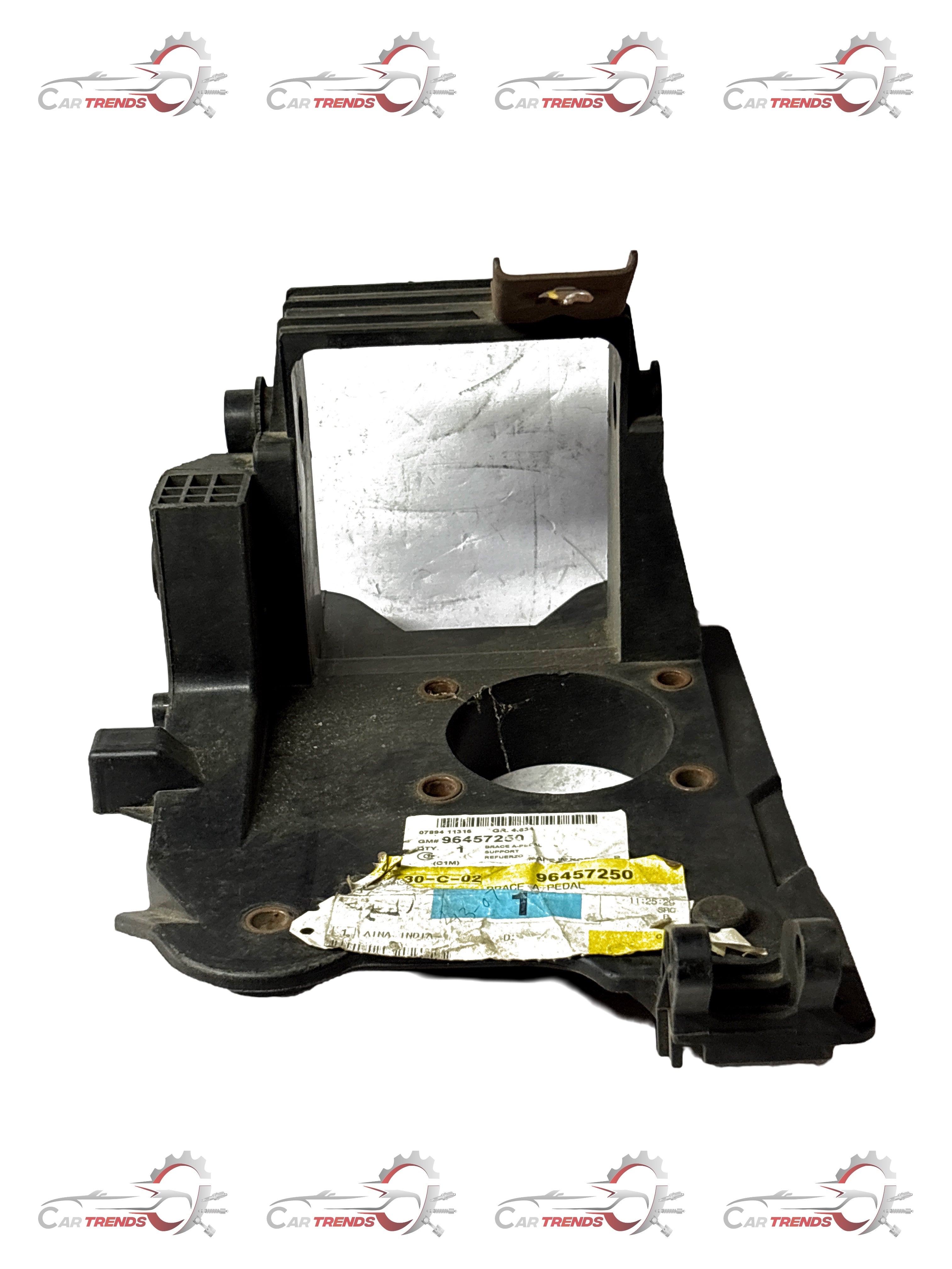 GENERAL MOTORS BRACE A PEDAL SPARK J96457250 J96457250 - Left view