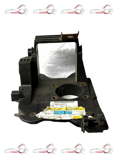 GENERAL MOTORS BRACE A PEDAL SPARK J96457250 J96457250 - Left view