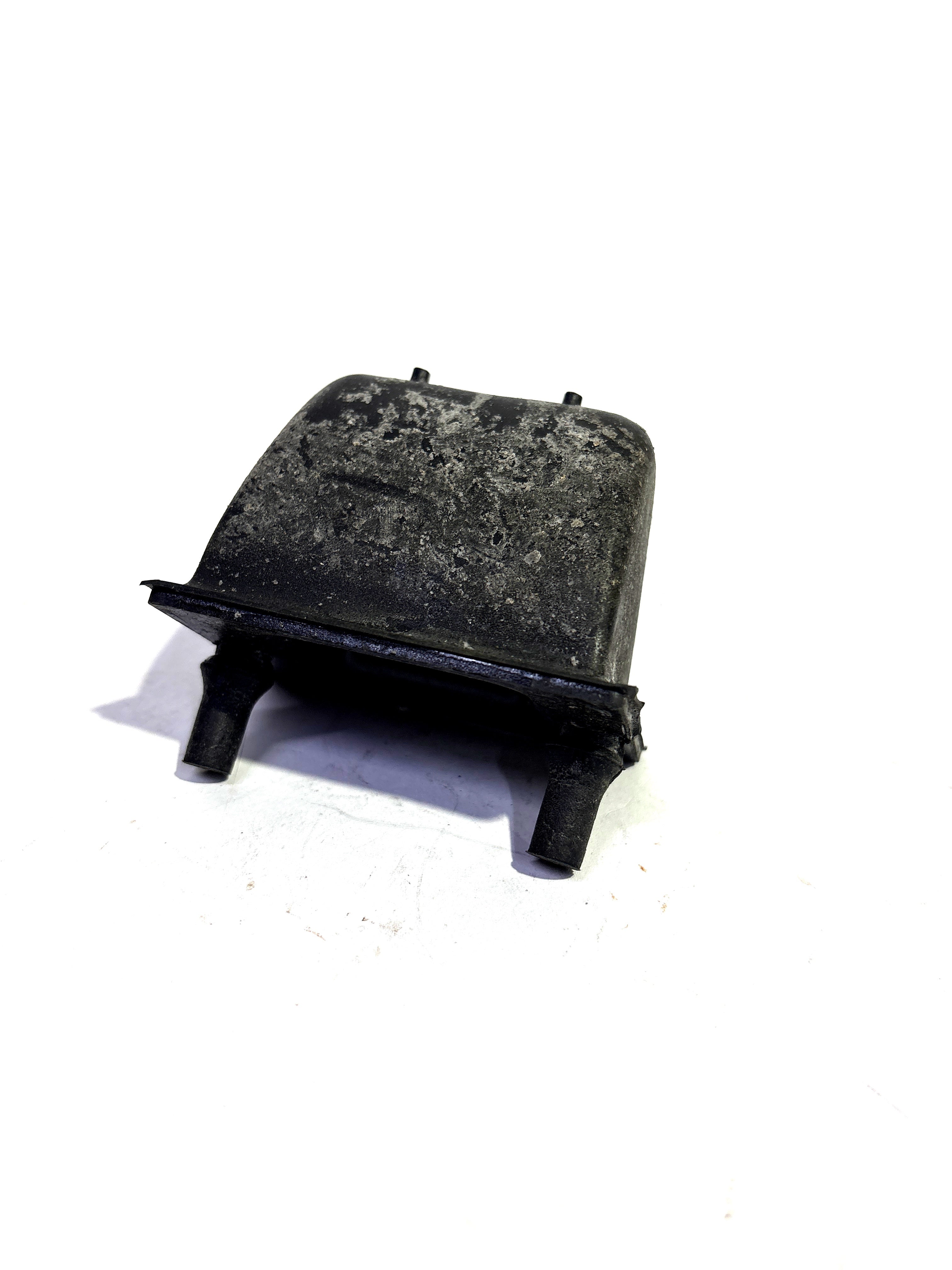 GENERAL MOTORS RUBBER BUMPER STRUT TAVERA T94433673 T94433673 - Left view