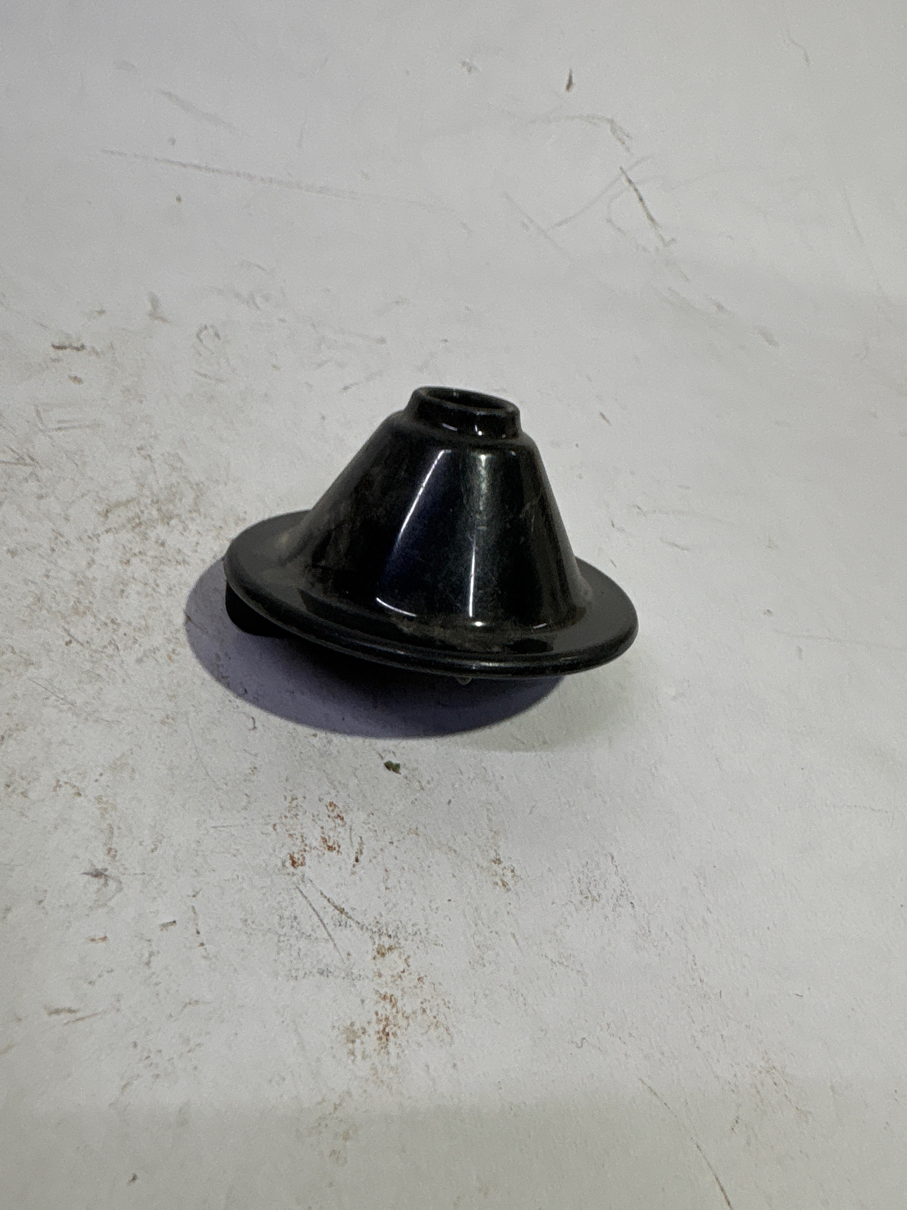 GENERAL MOTORS NUT SPA WHEEL STOW CORSA S90126755 S90126755 - Left view