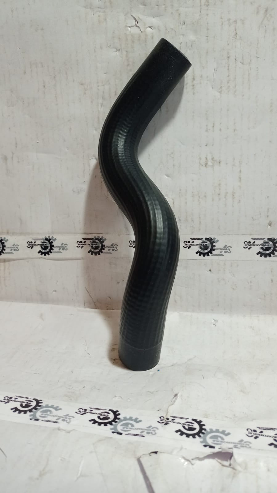 MARUTI SUZUKI 17852m67l00-radiator-inlet-hose-stingray 17852M67L00 - Left view