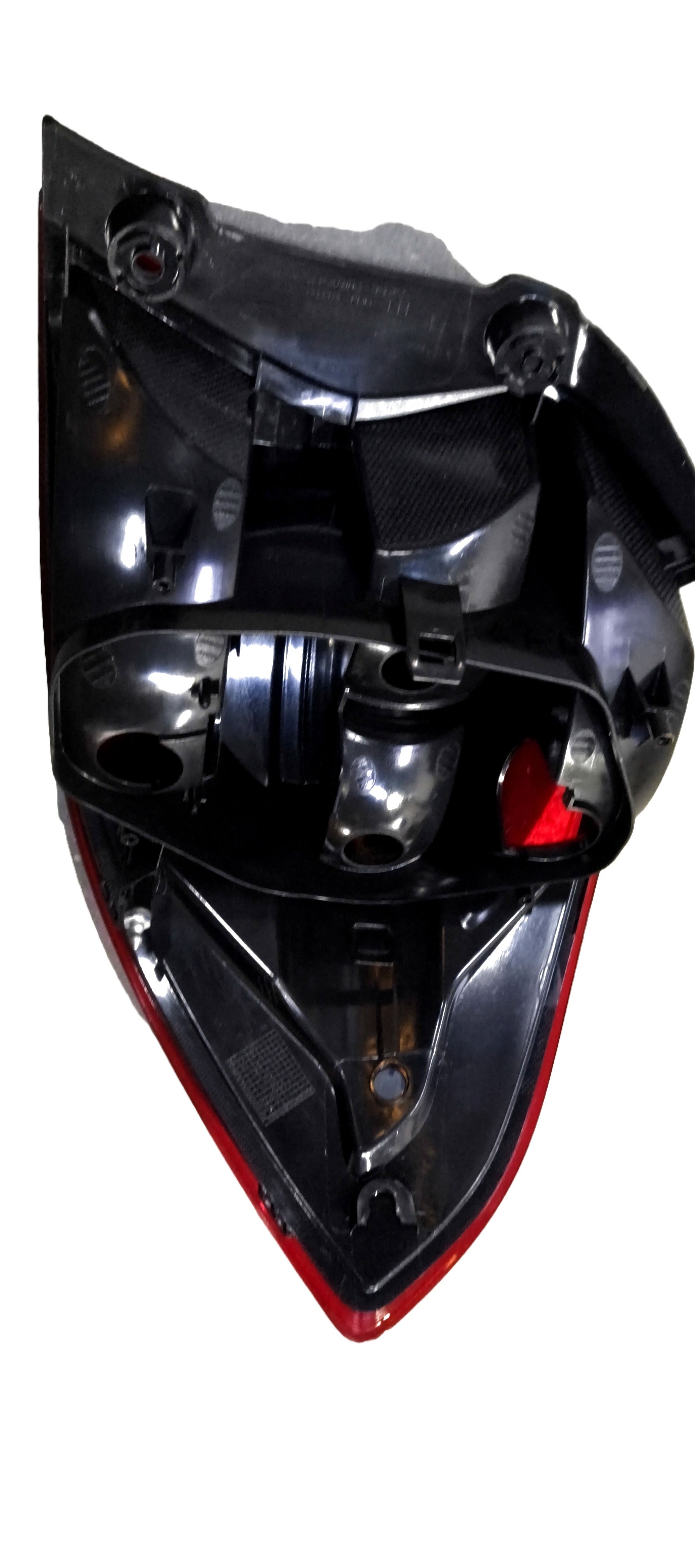 CarTrends left tail light for Figo Aspire, E4BZ132K24D spare part, showing the red and clear lens with mounting brackets.