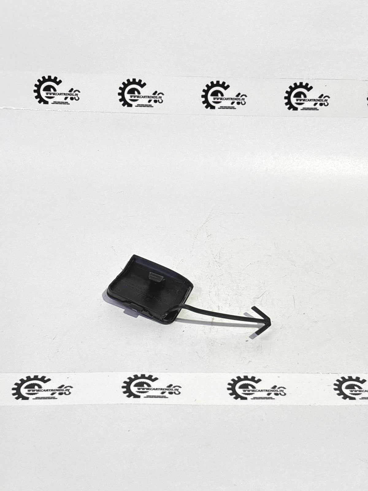 HONDA COVER.RR TOWING HOOK 71506TEAT50 71506TEAT50 - Left view