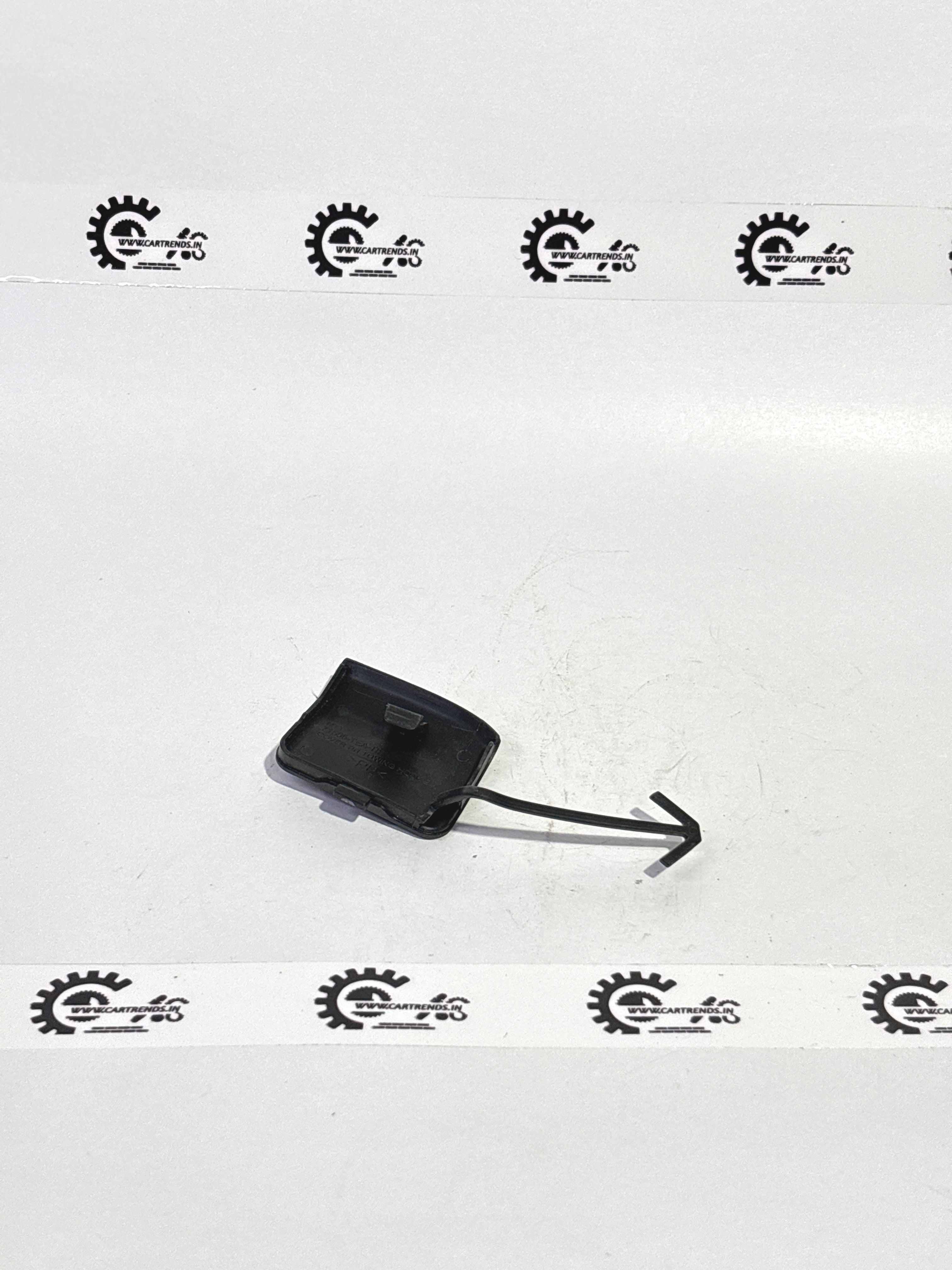 HONDA COVER.RR TOWING HOOK 71506TEAT50 71506TEAT50 - Left view