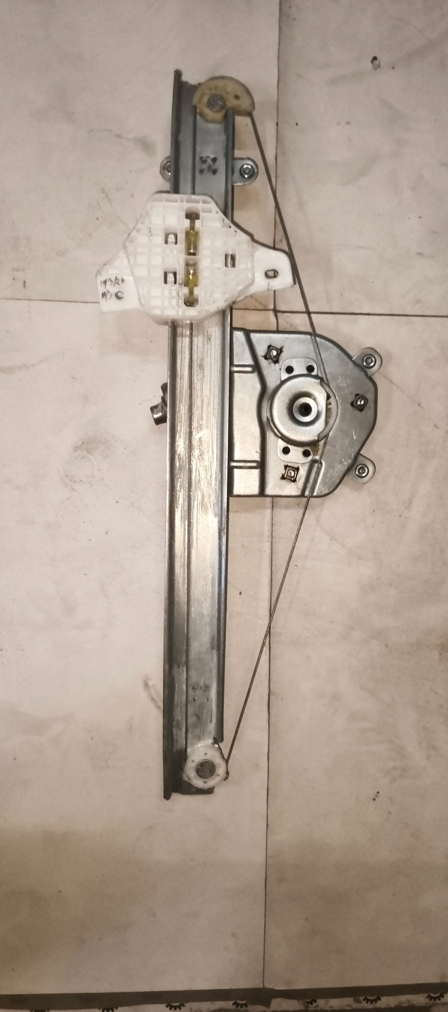 HYUNDAI Door Machine Front Left With Motor Creta   82401A0000 82401A0000 - Back view