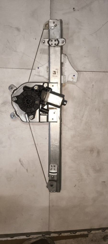 HYUNDAI Door Machine Front Left With Motor Creta   82401A0000 82401A0000 - Front view