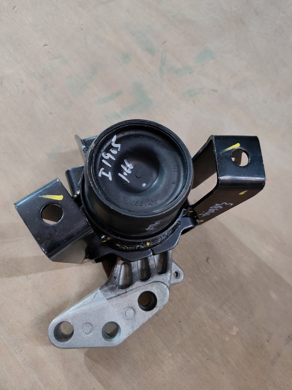 11610m60m00-engine-mounting-ertiga-type-2-right-side