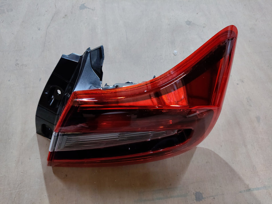 LAMP UNIT RR COMBINATION RH 35650m55t12