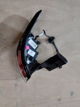 Load image into Gallery viewer, LAMP ASSYTAIL &amp; STOPL 35802M76T01