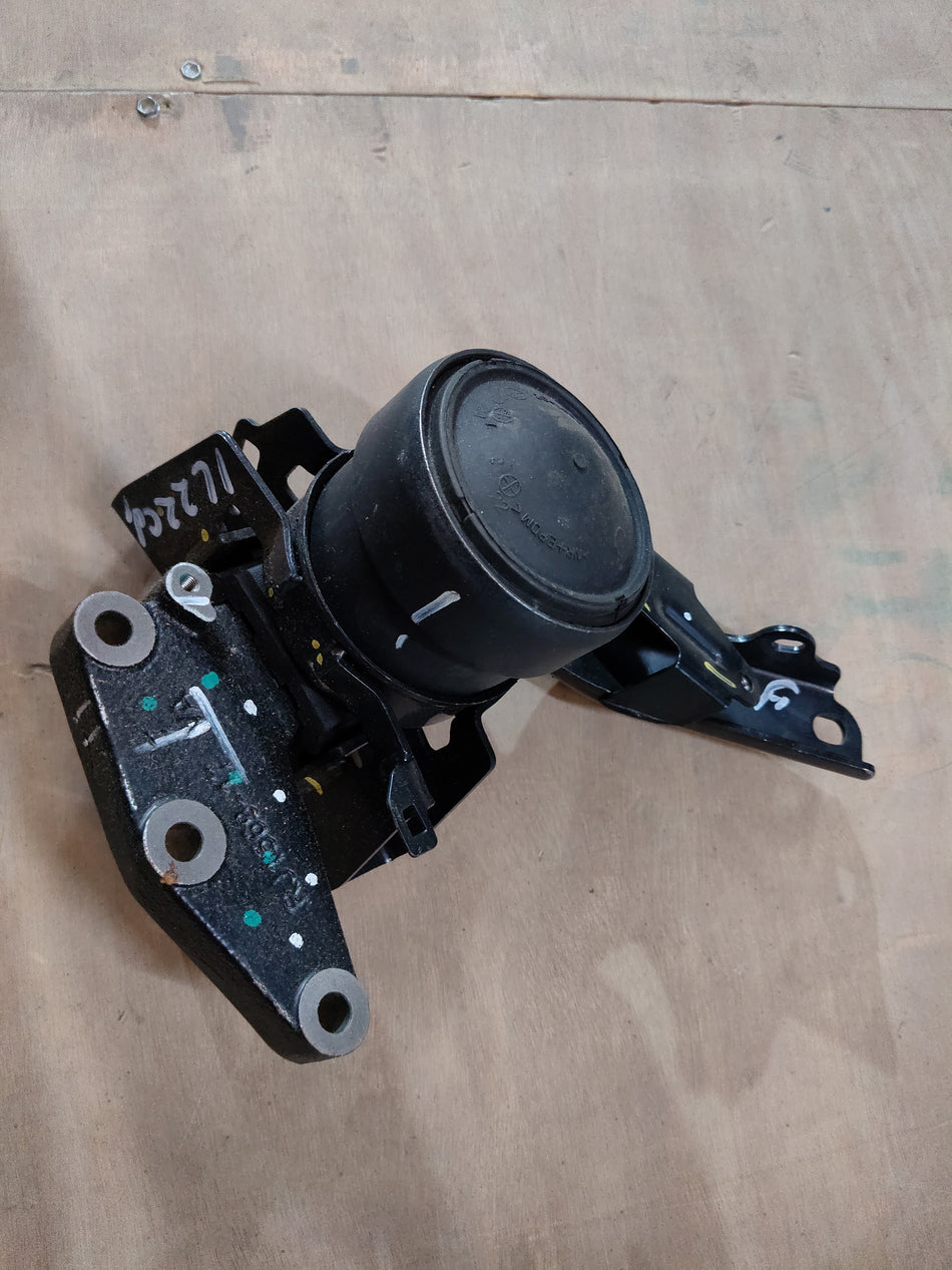 ENGINE MOUNTING ERTIGA RH SIDE