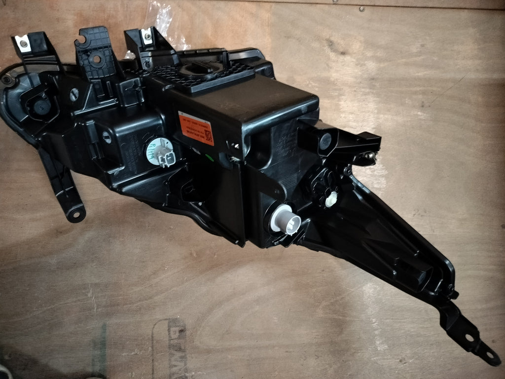 HEADLAMP ASSY LH 35300M55T42