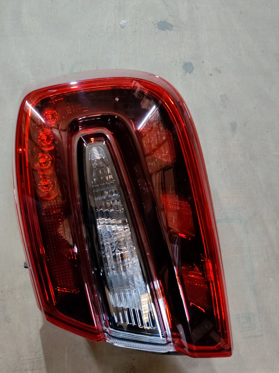 LAMP UNIT RR COMBINATION RH 35650m55t12