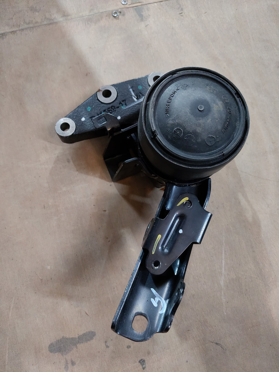 11610m60m50-engine-mounting-ertiga-type-1-right-side
