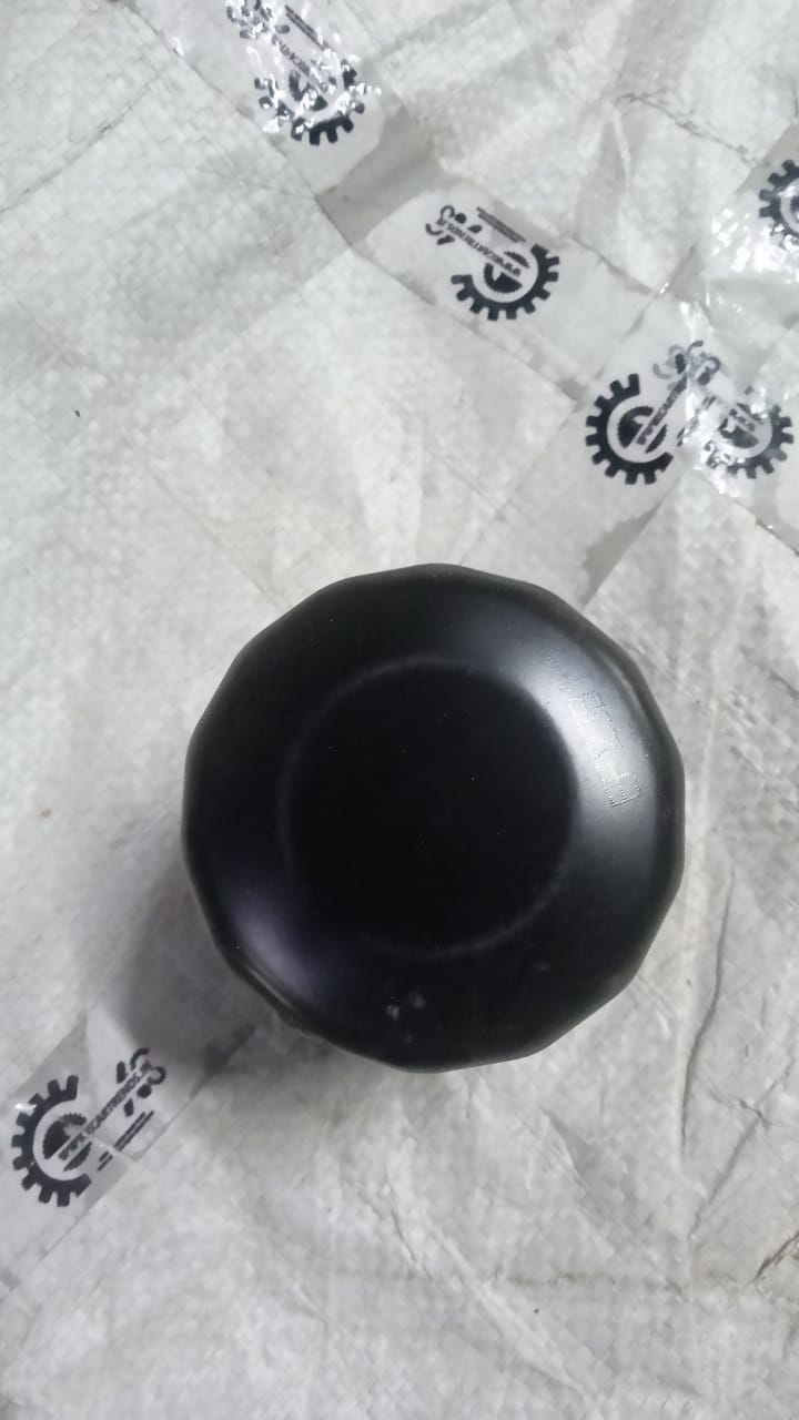 Toyota Corolla oil filter with part number 90915YZZN2, shown in a close-up image. Compatible with Toyota Corolla models.