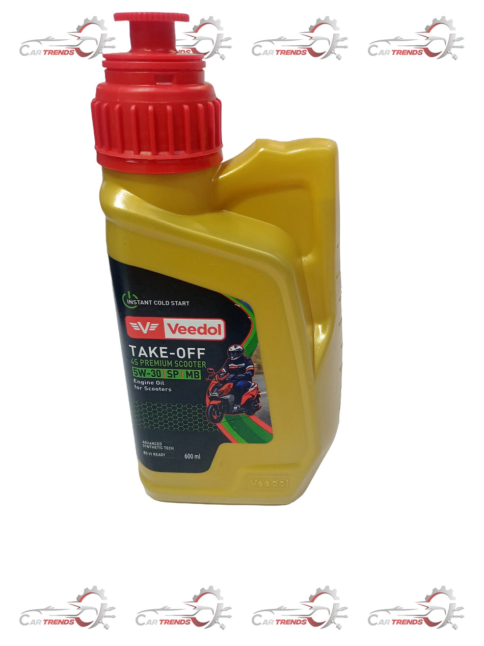 Veedol 600ml engine oil bottle with 5W-30 viscosity, suitable for car engines, shown in the image.