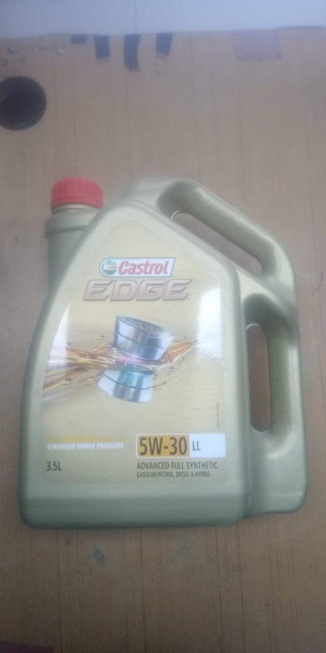 Castrol EDGE 5W-30LL Full Synthetic Engine Oil for Cars 3.5L