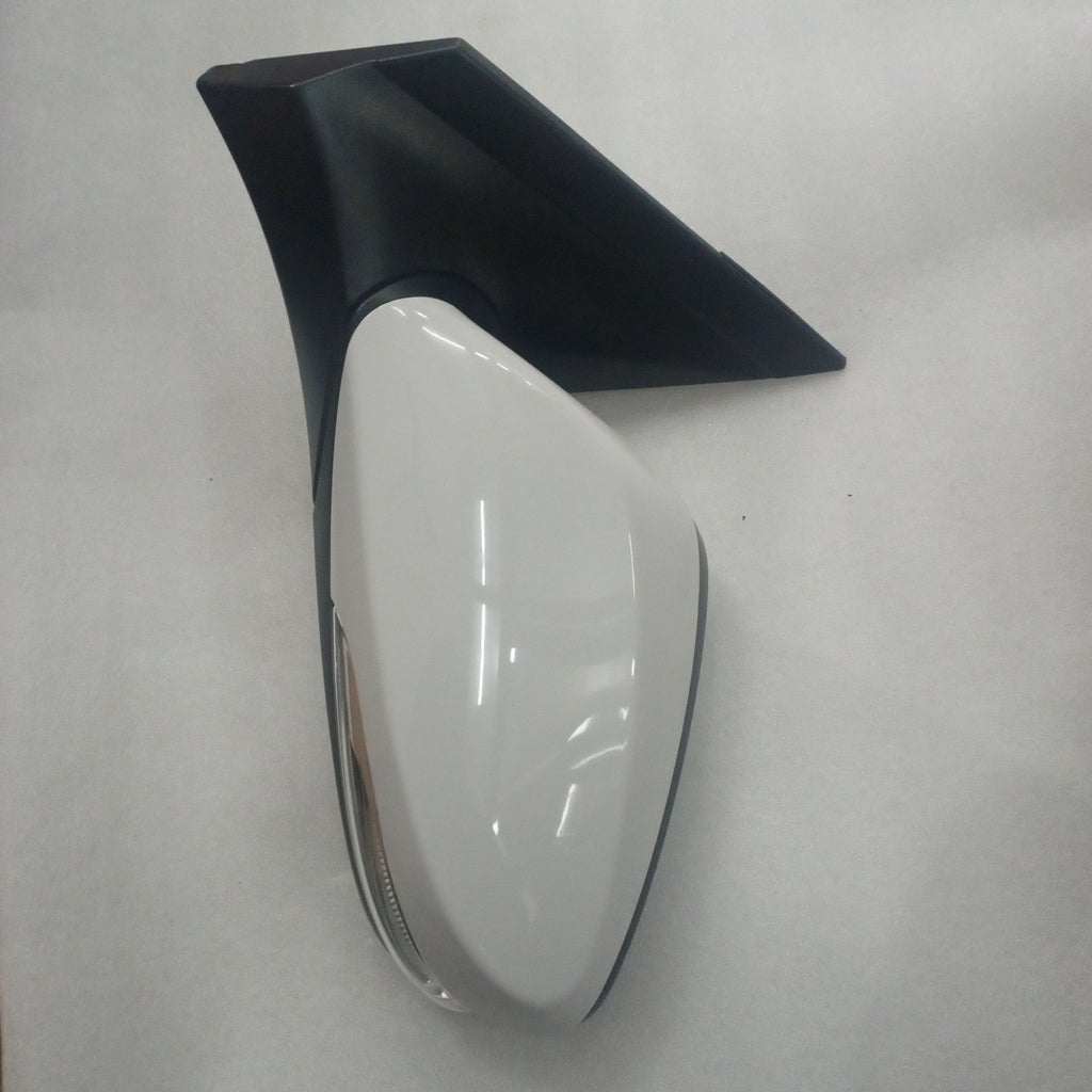 Hyundai Verna Mirror With Indicator 876101V941