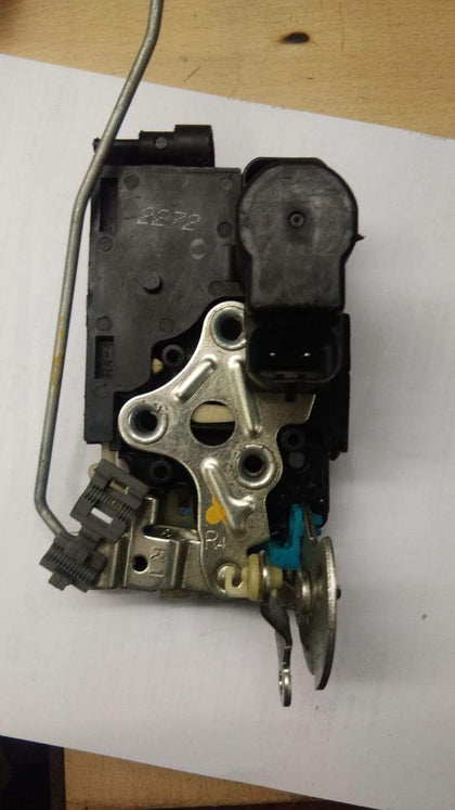 Door latch Beat Power Front Right  J95975642