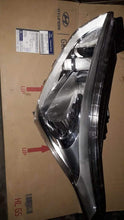 Load image into Gallery viewer, Hyundai Creta Head Lamp / Headlight LH 92101A0000 - CarTrends