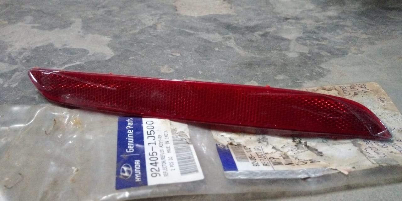 Hyundai i20 Type 2 LH side Reflector  924051J500