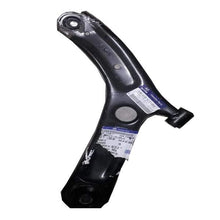Load image into Gallery viewer, Hyundai i20 Active Arm Left 54500C7100 - CarTrends