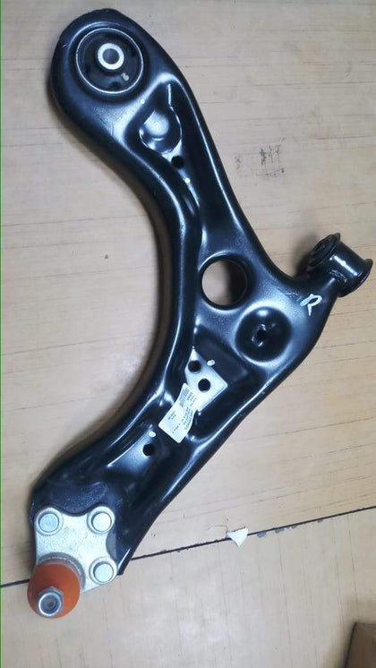 Arm Polo/Vento Right side with Ball Joint