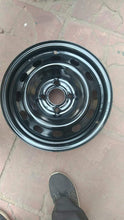 Load image into Gallery viewer, Mahindra KUV 100 Wheel Rim 14&#39;inches