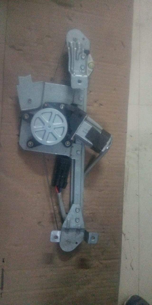 Door Machine Front Left With Motor Corsa  S93281777