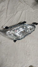 Load image into Gallery viewer, HEAD LAMP INNOVA TYPE 3 RIGHT