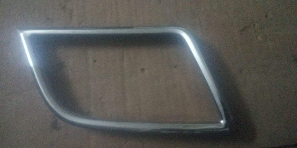 Radiator Grille Corner Chrome Right Optra   J96546502