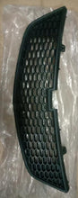 Load image into Gallery viewer, Front  Lower Grille Beat Petrol     J96687048