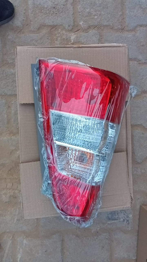 Tail Light Left Innova Type 4             815600k220