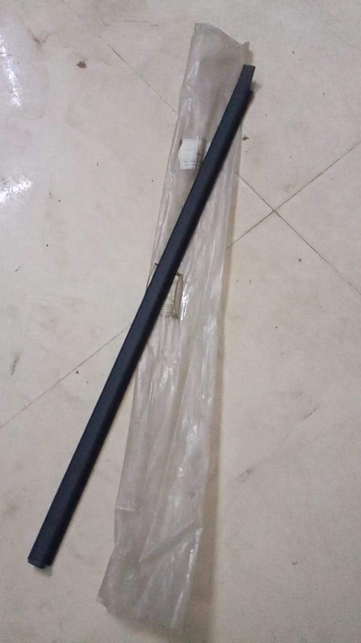 Rear Door Inner Garnish Left Tavera         T97595009