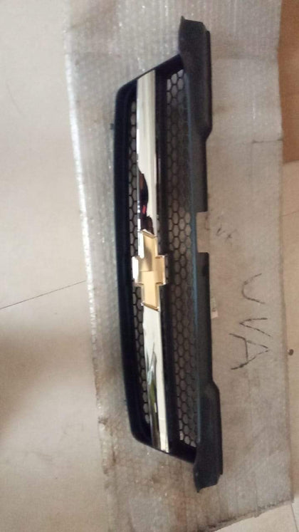 Radiator Grille Aveo        J96618857