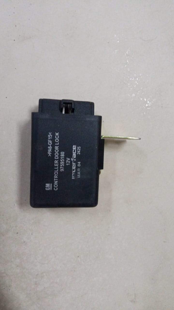 Relay Tavera       T97595180
