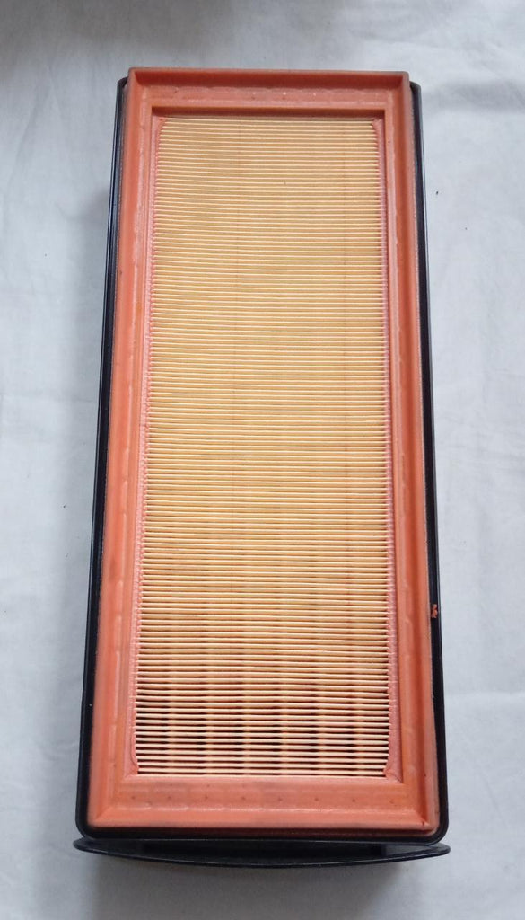 C37009   Air filter Mann