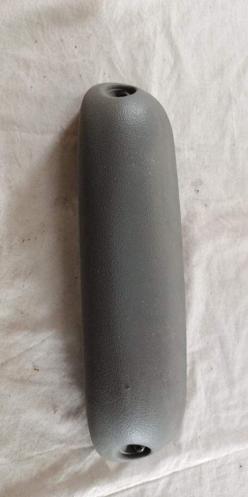 T97595667  Rest Arm Tavera Front Left