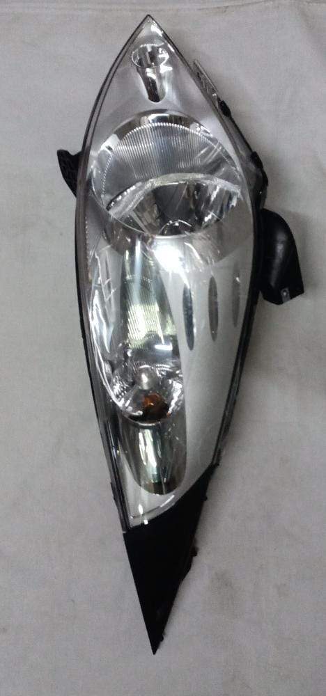 J95488422   Head lamp Beat Type 1 Right