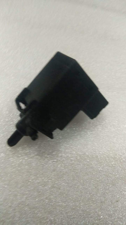 J96628564  Clutch Pedal Switch Optra