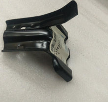 Load image into Gallery viewer, Upper Panel Piece Optra Upper Right      J93742513